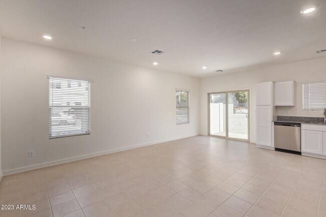 Foto del edificio - 2280 W Laurie Ln