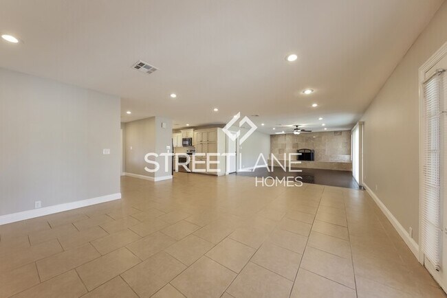 Building Photo - Charming 3 Bedroom in Phoenix!