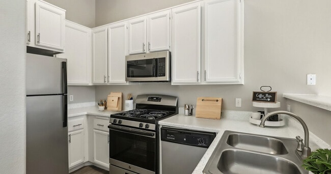 Interior Photo - Sedona at Lone Mountain Apartments