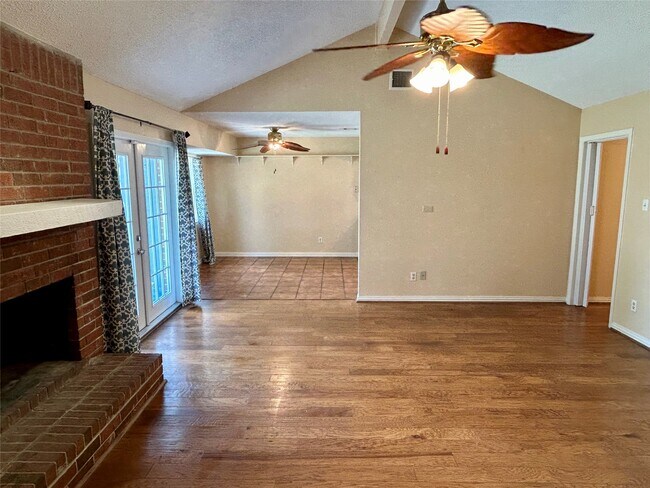 Foto del edificio - 22330 Coriander Dr