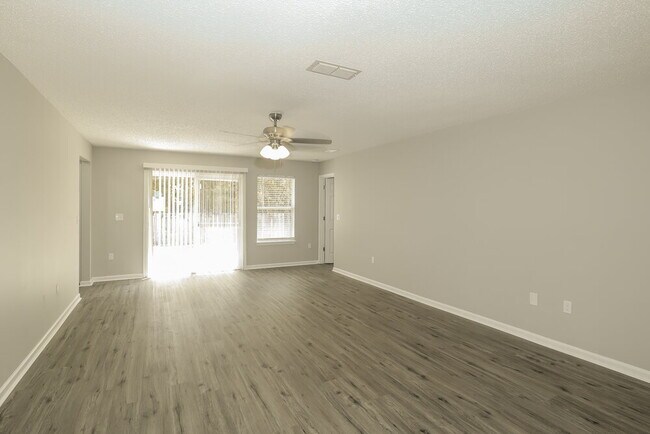 Building Photo - 13517 Ashford Wood Ct E