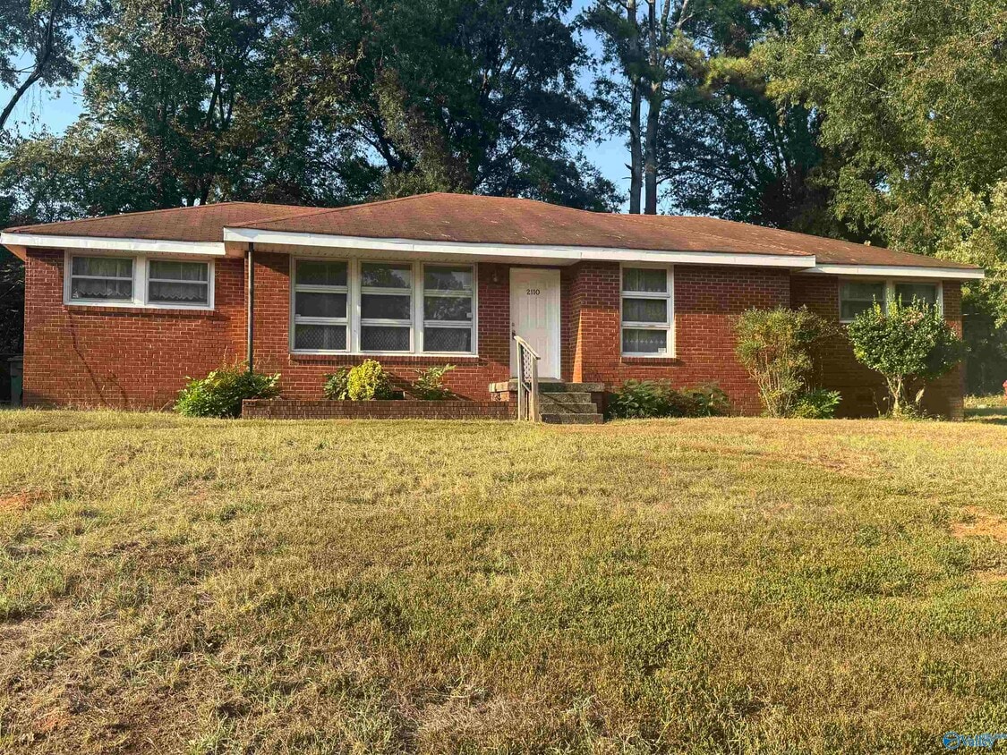Primary Photo - 2110 Phillips Rd NW