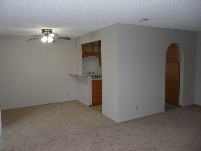 Building Photo - Updated 2 Bedroom 2 Bath Condo in Santa Clara