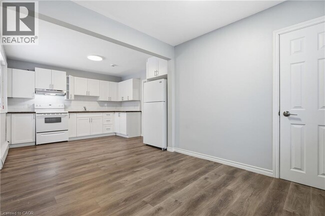 Building Photo - 104 South Street E