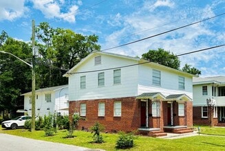 Building Photo - 2811 College St