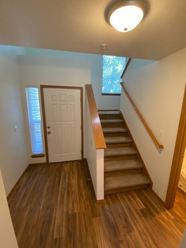Foto del edificio - 3.bd/2.5ba Townhouse in Puyallup