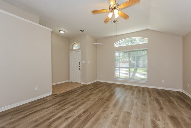 Building Photo - 1601 Prescott Dr