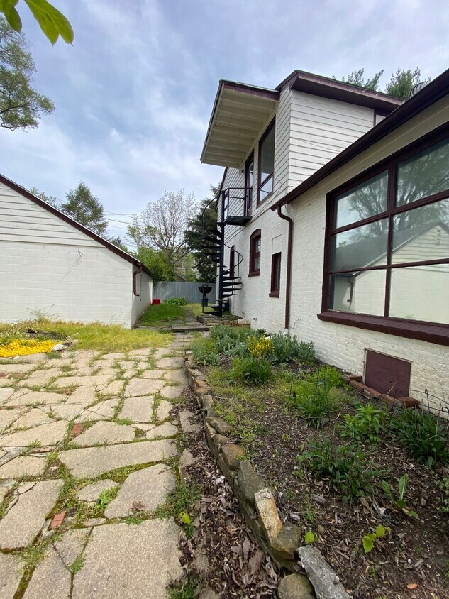 Foto principal - 628 11th St