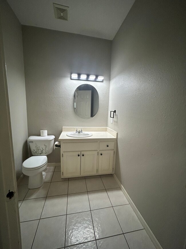 Half Bath - 8709 Canopy Oaks Dr