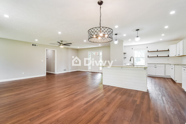 Building Photo - 5446 Mill Valley Drive