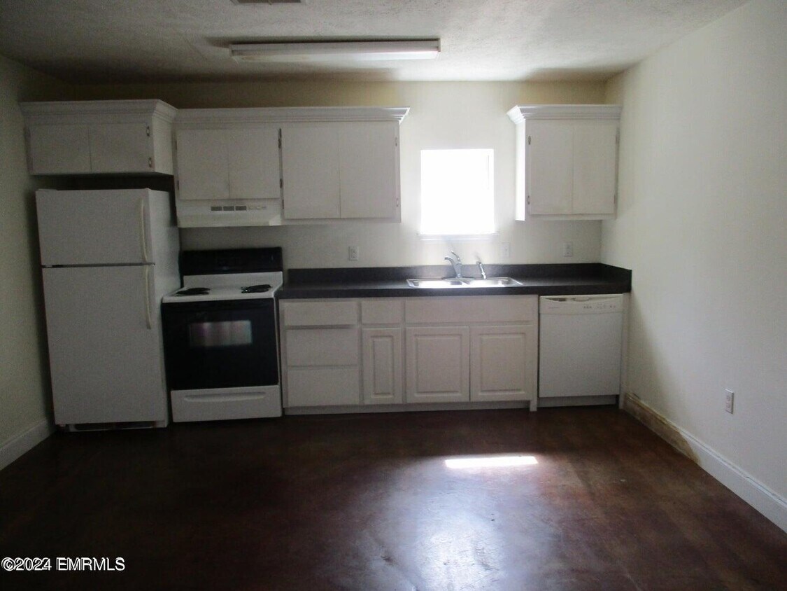 Building Photo - 6233 MS-39
