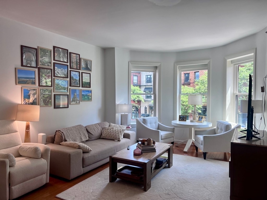 Primary Photo - 177 Newbury St