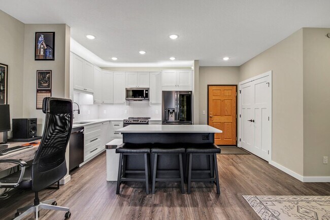 Foto del edificio - 4824 E 53rd St