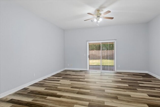 Foto del edificio - 92 E Spur Ave