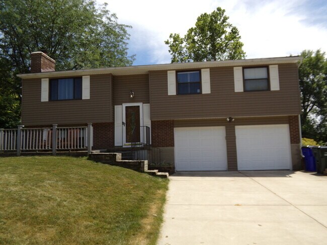 Foto del edificio - Hidden Gem! 3 Bed 2.5 Bath Bi-Level
