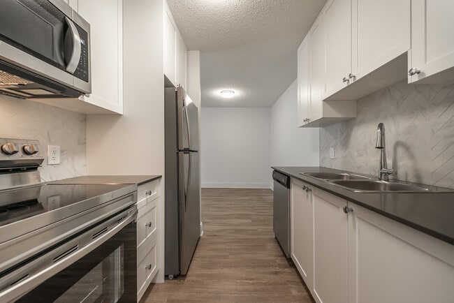 Building Photo - Sunny Lane Apartments