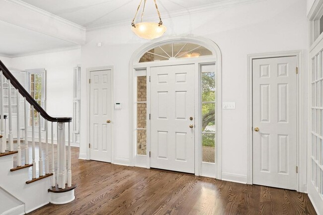 Building Photo - 4 Rock Way Cove