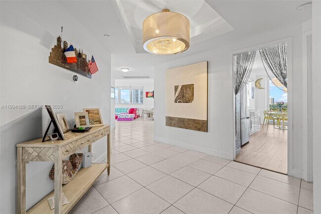 Foto del edificio - 3801 NE 207th St