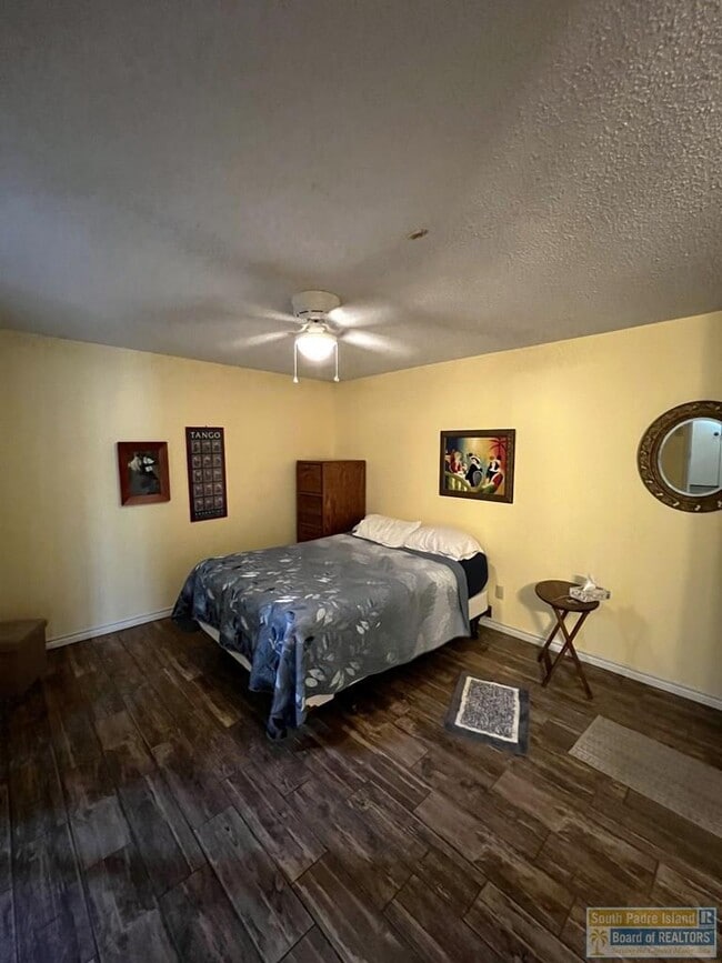 Building Photo - 603 Continental Dr