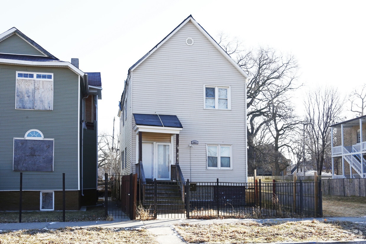 Building Photo - 5921 S Sangamon Street