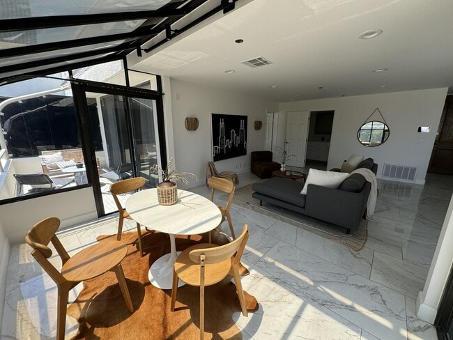 Building Photo - Stunning Remodeled Condo with Iconic Disney Concert Hall Views in the Heart of Downtown LA!