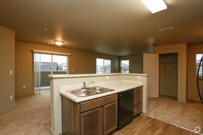 2BR, 2BA - 1,252 SF - The Villas at Hayden North, LLC - 96