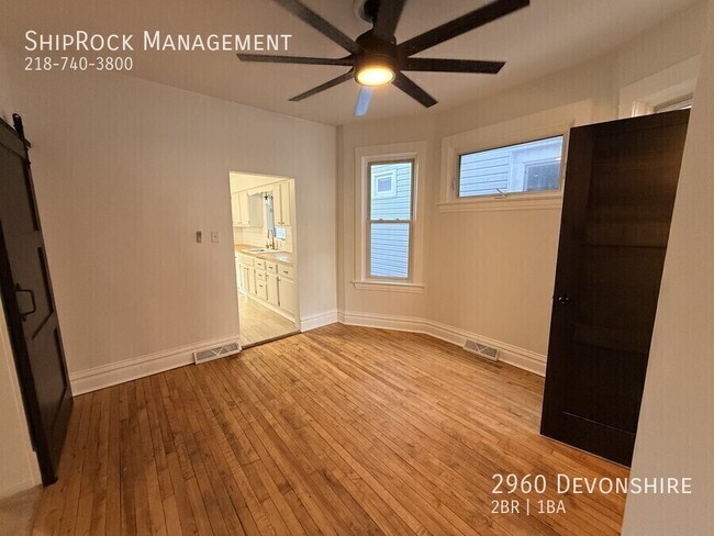 Foto del edificio - 2960 Devonshire-