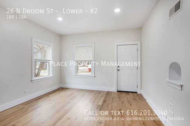 Building Photo - 26 N Droom Updated 1 bedroom lower unit!