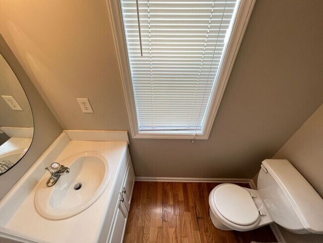 Foto del edificio - Large 3 bedroom home near downtown Raleigh!