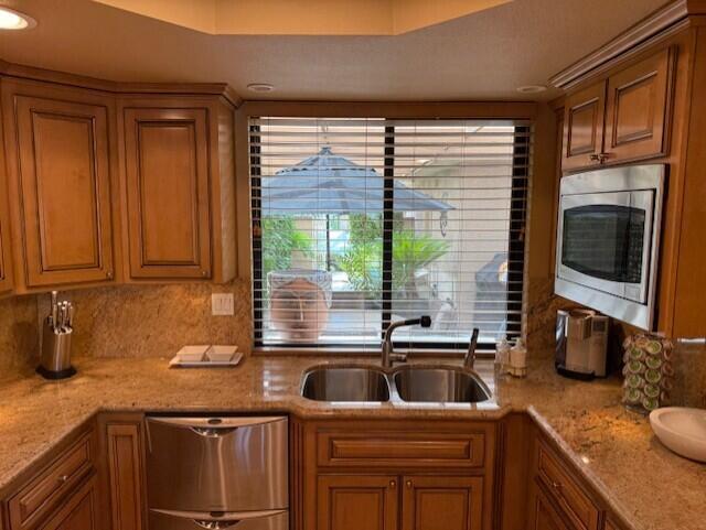 Building Photo - 28 La Cerra Dr