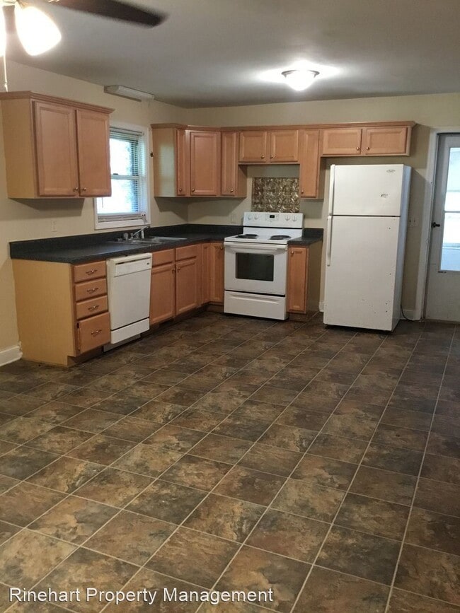 Building Photo - 3 br, 1 bath House - 1667 Minnie Lane
