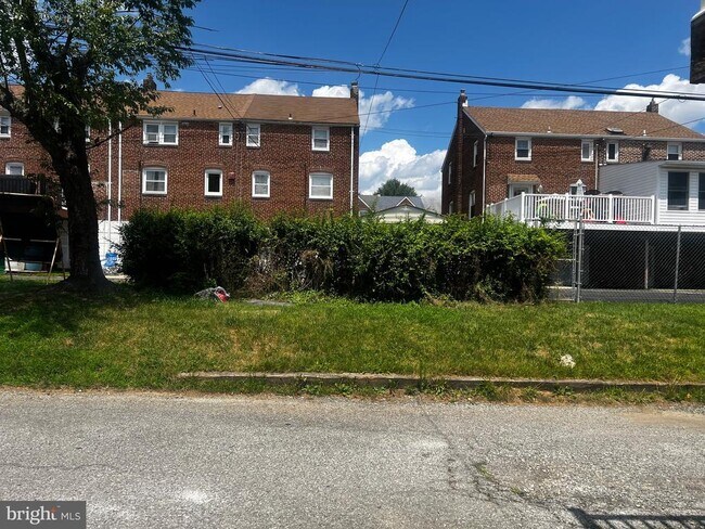 Building Photo - 604 Darby Rd