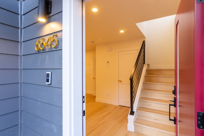 Building Photo - 6547 26th Ave NW