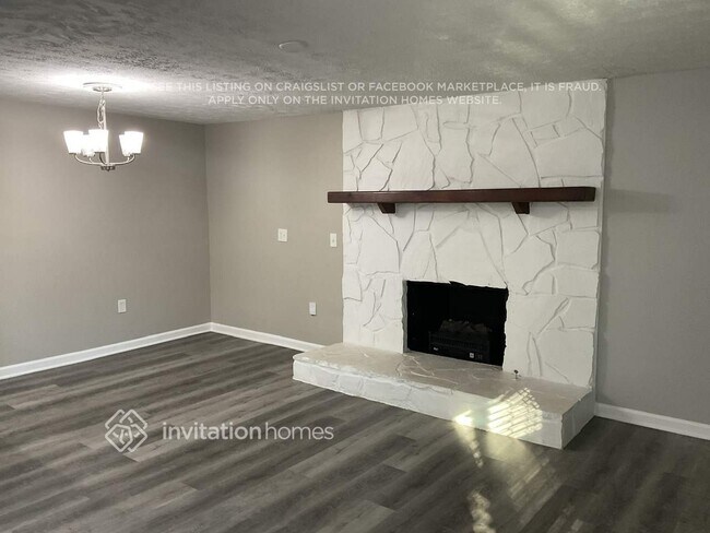 Building Photo - 4930 Springbrook Dr