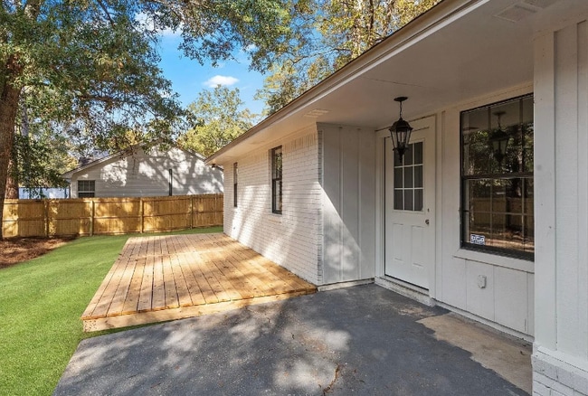 Foto del edificio - 1783 Folkstone Rd