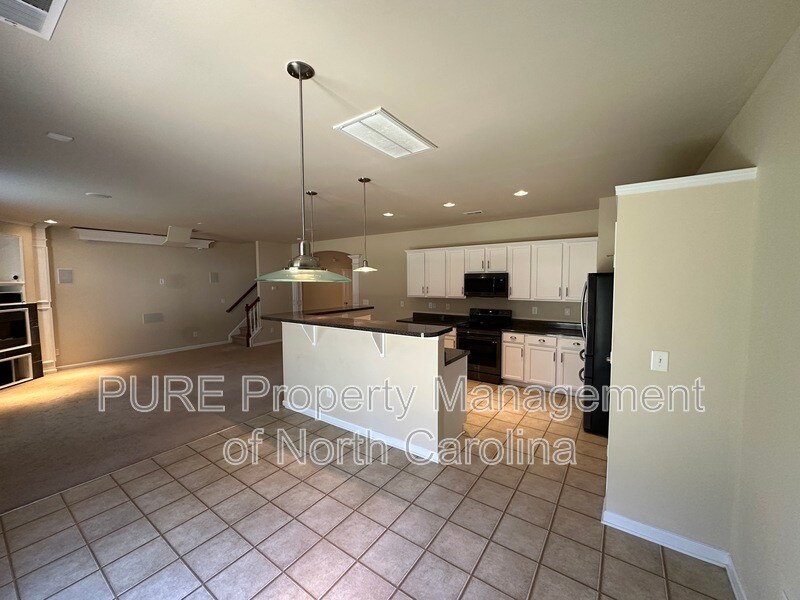 Primary Photo - 822 Rook Rd