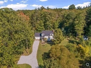Building Photo - 7376 Chagrin Rd