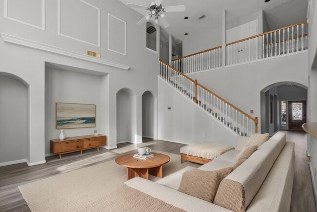 Foto del edificio - 8315 Hayden Cove Dr