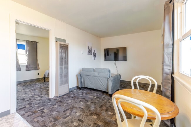 Building Photo - 3737 Sturgis Rd