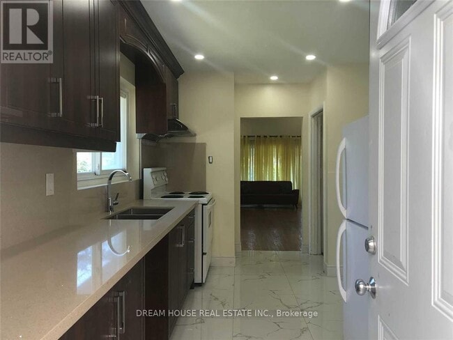 Photo du bâtiment - 95 Thornbeck Dr