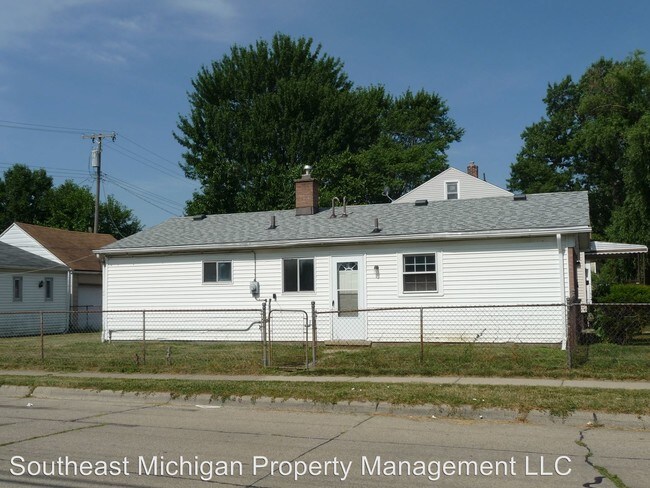 Foto del edificio - 3 br, 1 bath House - 11124  Dodge