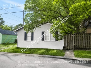 Building Photo - 627 E 54th St