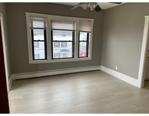 Building Photo - 517 Broadway