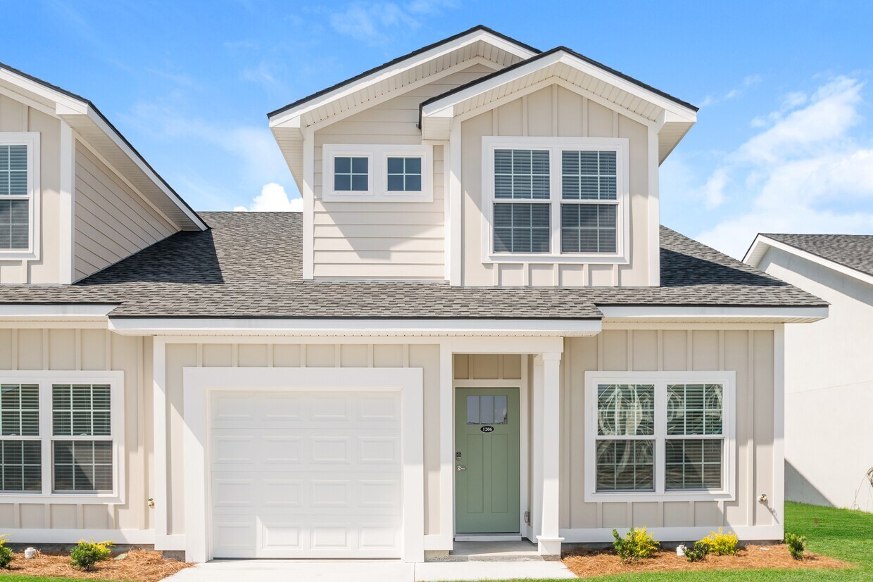 Foto principal - 1206 Walker Point Way