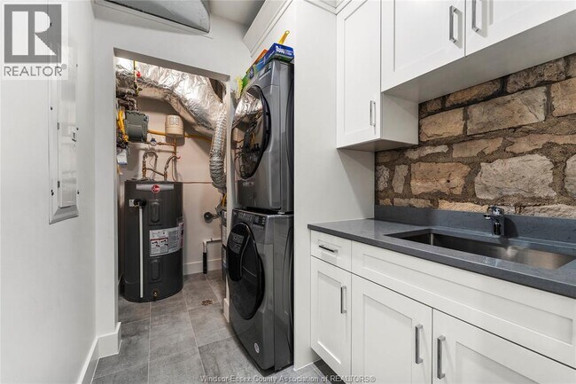 Photo du bâtiment - 247 Brock St