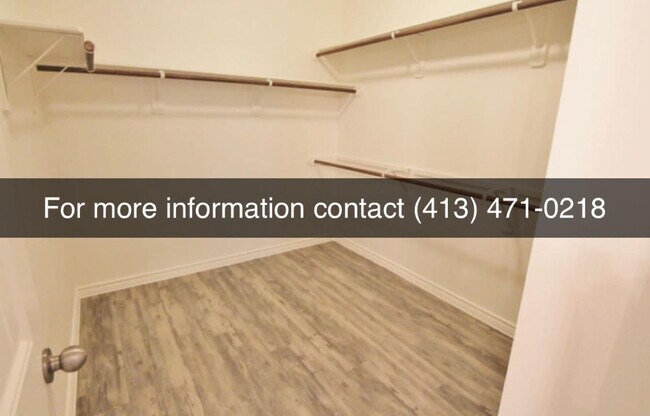 Building Photo - 2921 Mayfair Ln