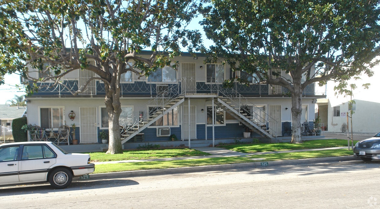 Primary Photo - 521 1st Ave