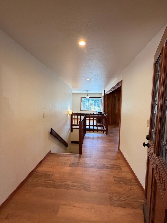 Foto del edificio - Charming Ben Lomond Home on Peaceful Meadow Setting | 3 Bed + 2.5 Bath