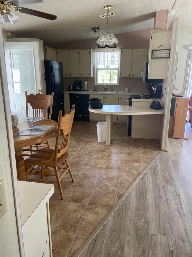 Building Photo - 1693 Bar Harbor Dr