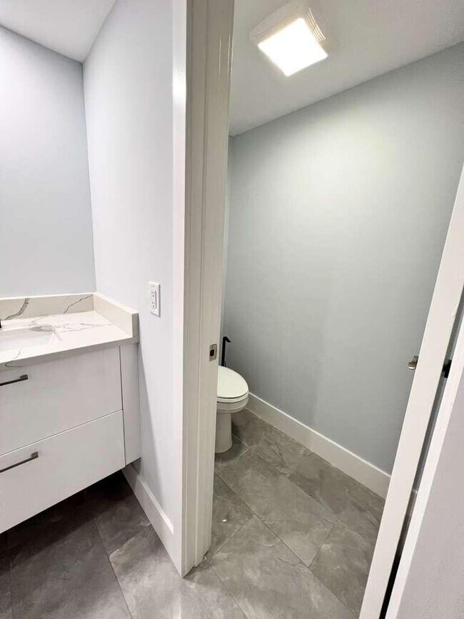 Foto del edificio - 118 1st Terrace